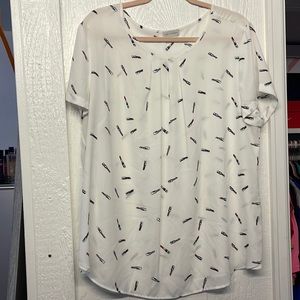 Lipstick blouse